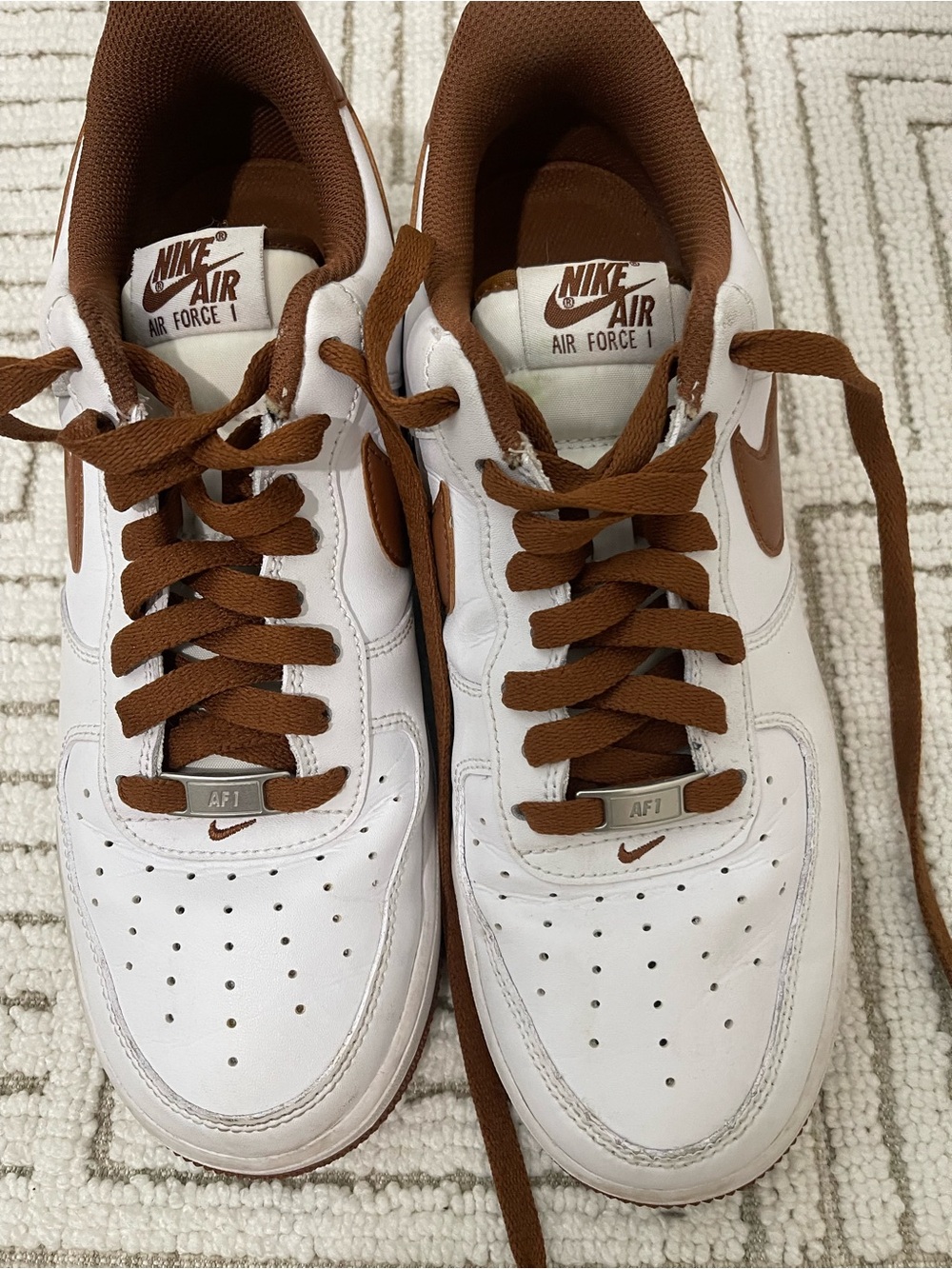 Nike Air Force 1 Low - White / Brown